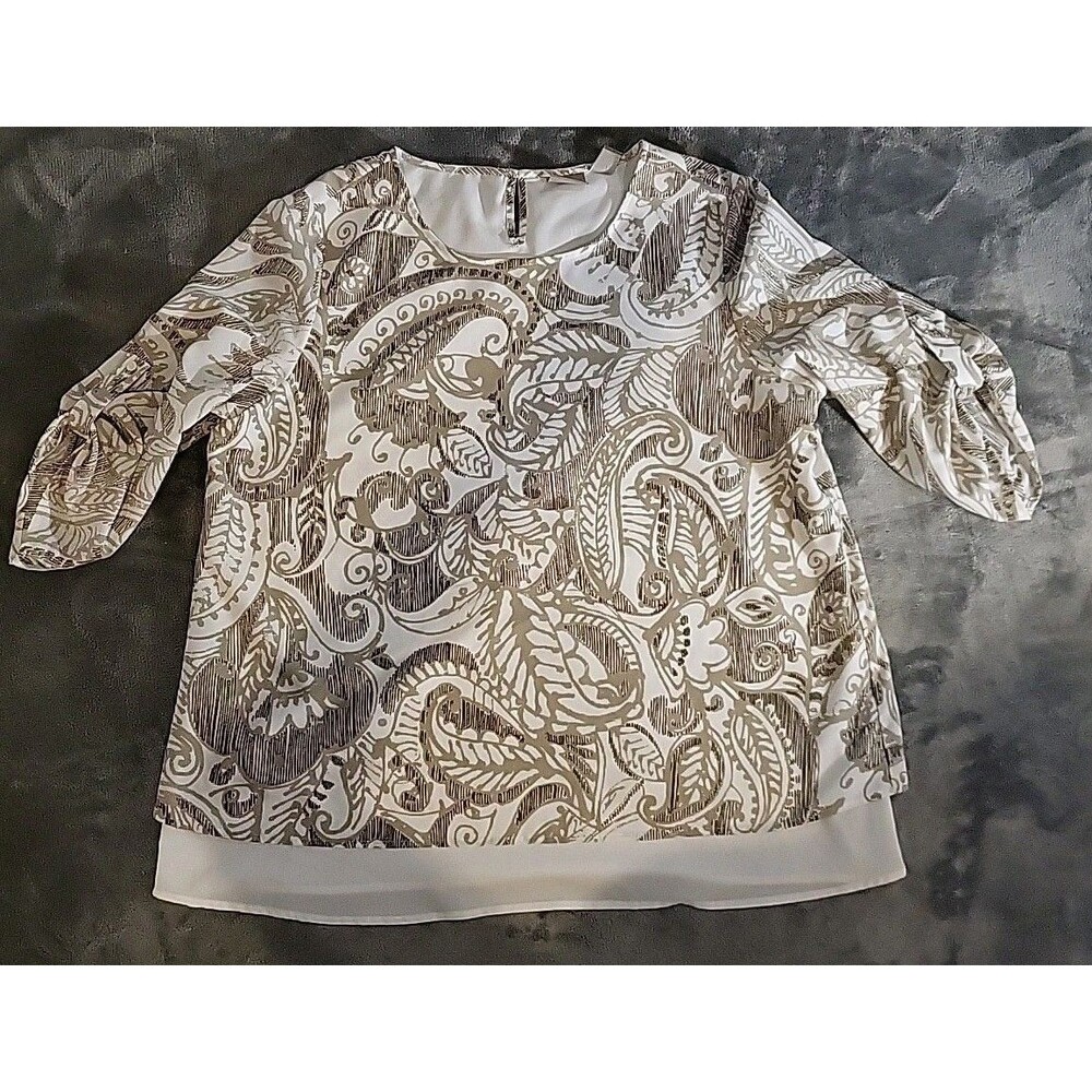Chicos Layer Tops Size 2 Large Tan White Roll Tab  Paisley Print  Coastal